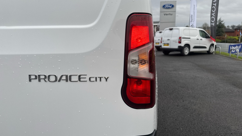 Toyota Proace City L2 Diesel 1.5D 100 Icon Van